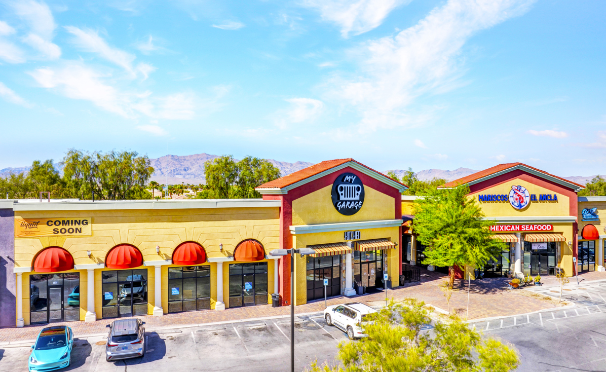 Desert Oaks Plaza - Image 10