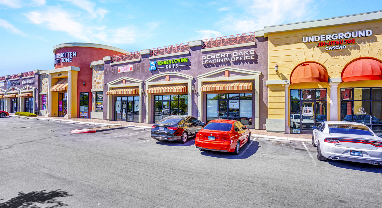 Desert Oaks Plaza - Image 13