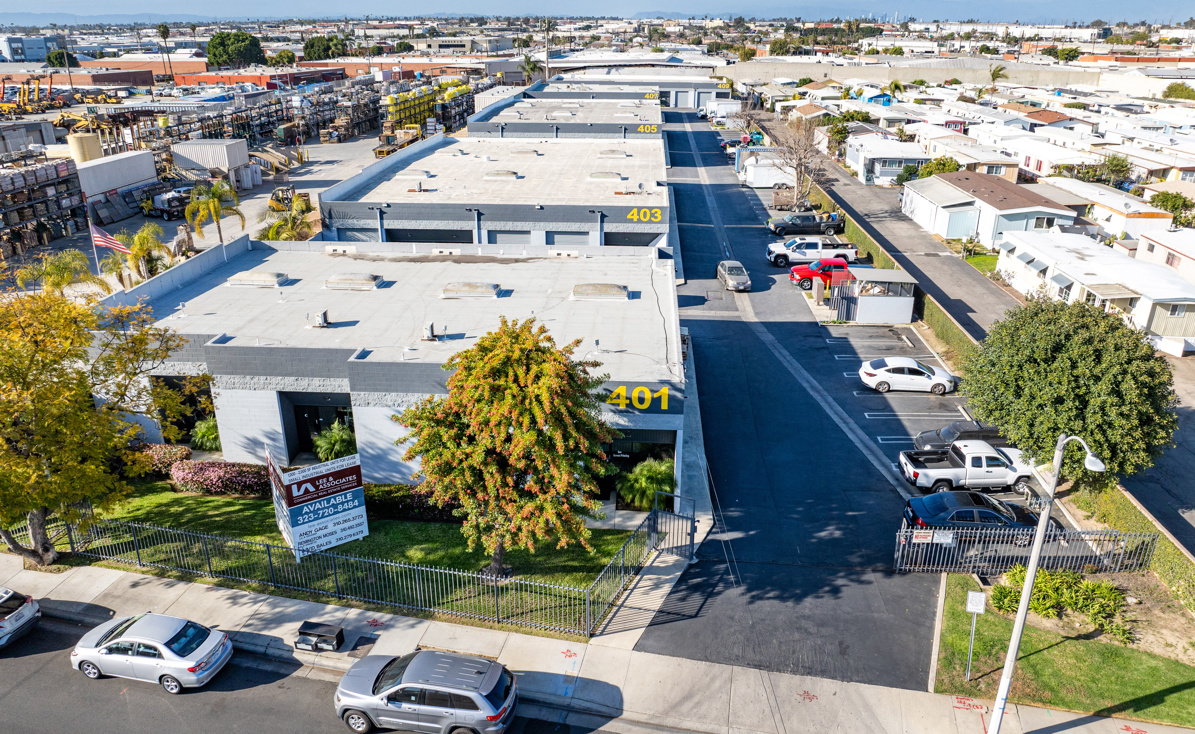 South Bay Trade Center - Image 12