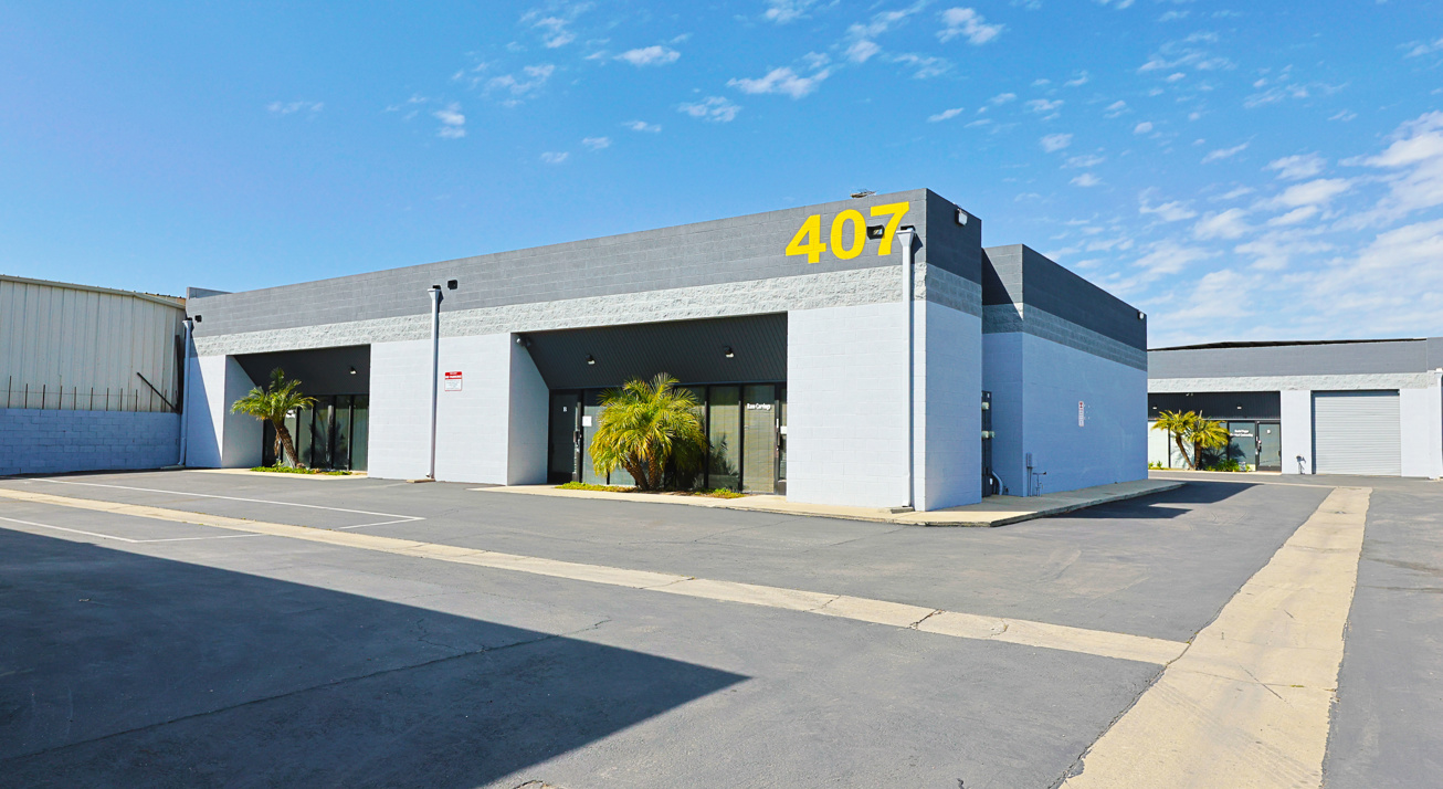 South Bay Trade Center - Image 7